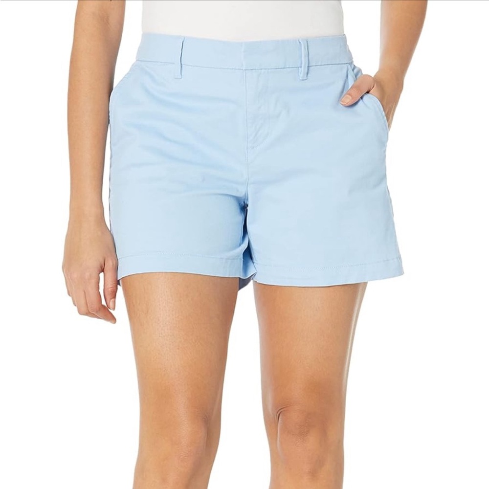 Tommy Hilfiger Women's Hollywood 5 Inch Short (Size 10) in Breeze Light Blue